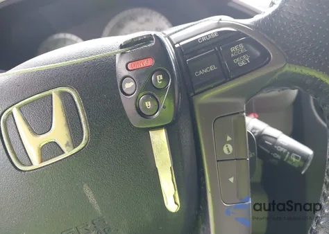 2011 Honda Pilot Touring z USA, uszkodzony, nr VIN 5FNYF3H99BB008169